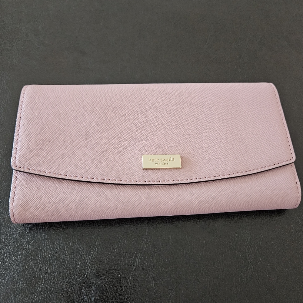 Kate Spade saffiano leather wallet
